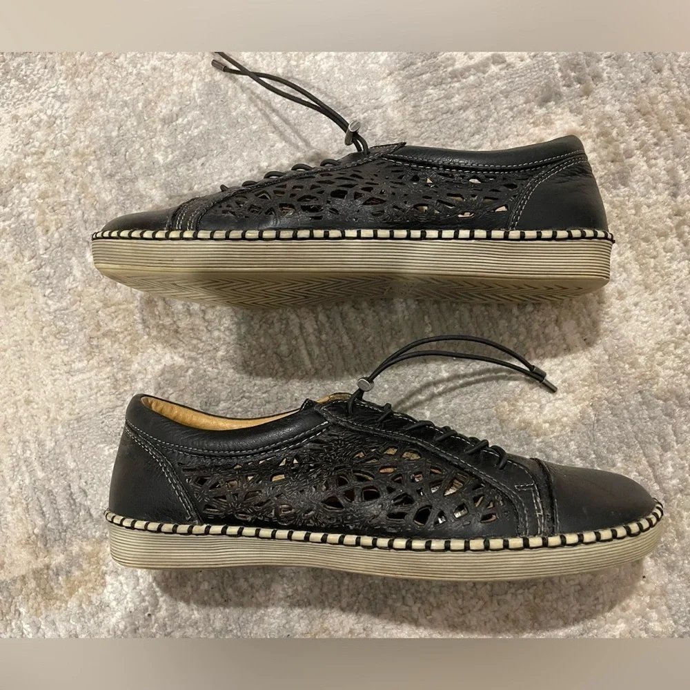 Biza Athena Leather Cut Out Black Lace Up Shoes Women's Size 39 US 8- 8.5
